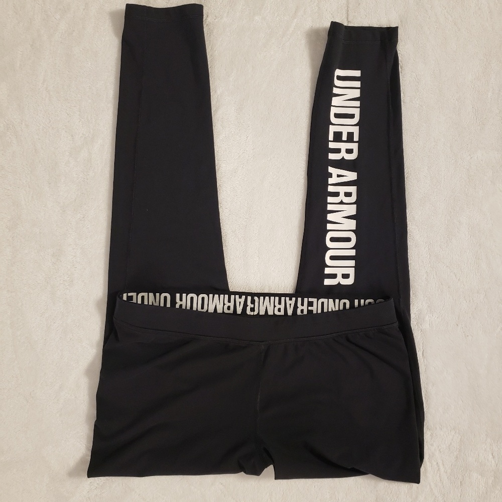 Under Armour | heat gear graphic workout leggings